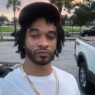 Weluvslimm's profile picture. #AFL #STRICTprogram #Colts #Duke #Celtics