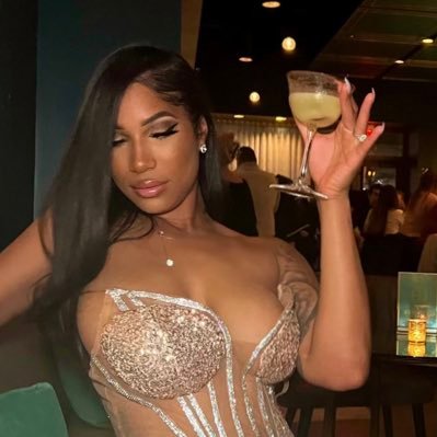 GnarlyMermaiid's profile picture. 