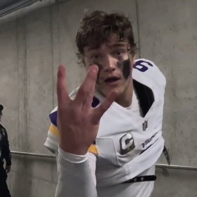 Landsteiner19's profile picture. Husband, Father, Geography nerd. Joe Ingles truther.