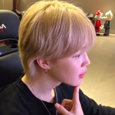 belliscao's profile picture. a vida presta 🪐🌻