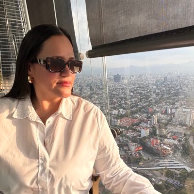 IlsechVega's profile picture. Comunicación, periodismo y educación 🌞 viajes y hechizos para todos ✨🔮