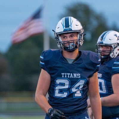 GrahamL40347's profile picture. 6’4”/215/TE/DE/230 bench/500 squat/ 450 hex bar/ 245 clean/co2028