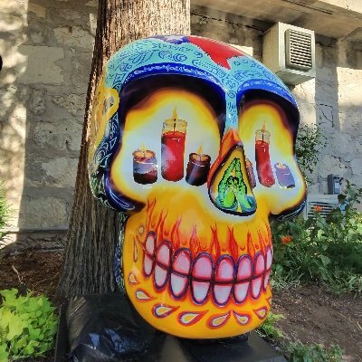 D2DAQ's profile picture. Chillin