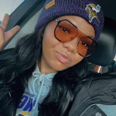 msm00re's profile picture. High priced velvet.