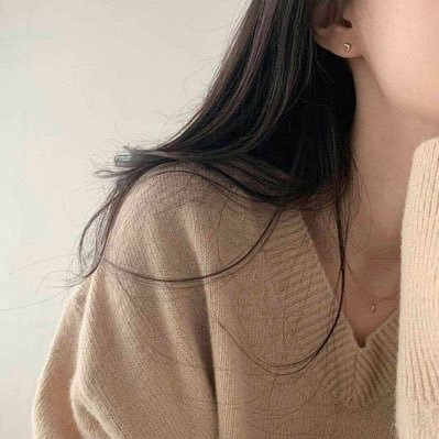 Yuuloglog's profile picture. 🗼総合職OL→ 海外帯同→?? | 英語 | 美容、洋服、日常なんでも呟きます