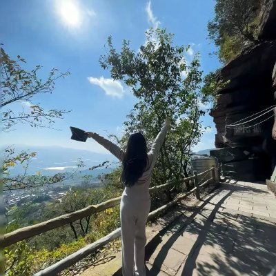 ntvda91516412's profile picture. "Today is a good day to have a good day." ☀️