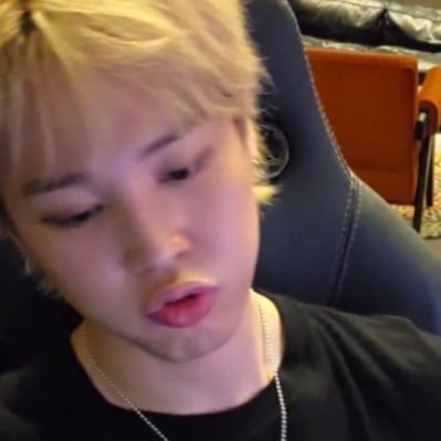 grr__koomi's profile picture. insalubridades acervos e leitura