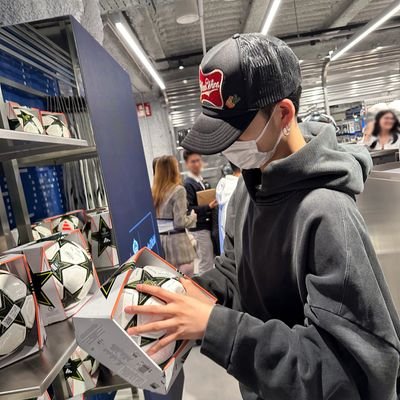 fallforwon's profile picture. x-game 처럼 넌 drive me