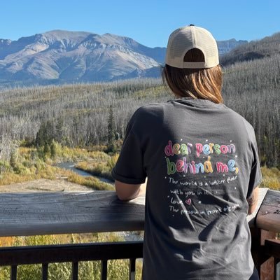 SunnyDazeKJ's profile picture. snapchat: SunnyDazeKJ | Positive Vibes Only | 28 🤙🏼😊 Be your most authentic self 🏳️‍🌈