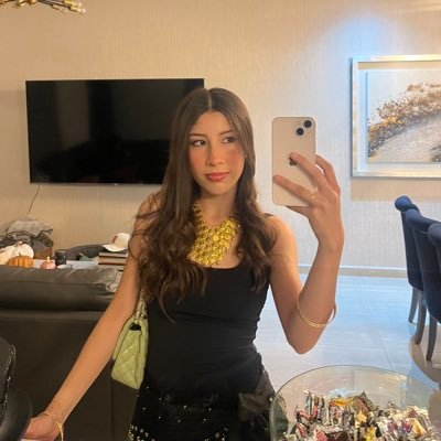 reginacardenasg's profile picture. 