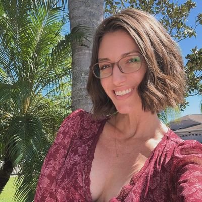 Jane13q's profile picture. Patriot 
single,only reply real and good people 🌹💯🥰🤗❤️😚