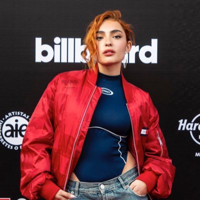 v_oliver23's profile picture. 🩷💜💙