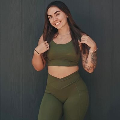 Abby_Bener's profile picture. kc

new account on X follow up for more content