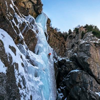 ZeeshanMushtaqq's profile picture. Exploring western Himalayas | Climber 🧗‍♂️ 📍 Kashmir | @alpinewanderer_ @Himalayan_club
