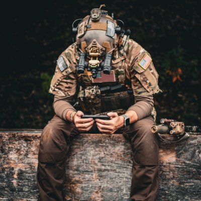 yasder1's profile picture. フリーでデザイナーやってるサバゲーマーです。気軽にイッペイちゃんと呼んでください🤙