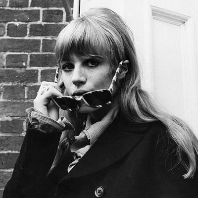 fireflycheri's profile picture. she/her. 🇲🇽. always in my own world.