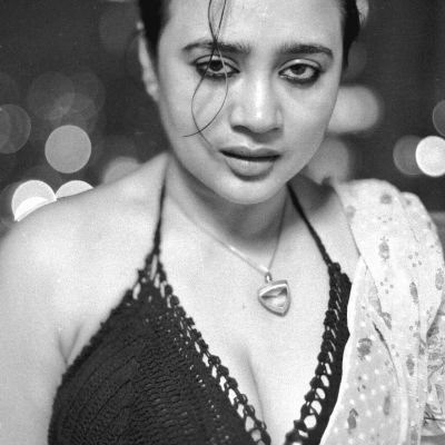 vaaniyasuchandr's profile picture. Actor-Director-Procuder-Humanist

Founder of Just Studio. Dreamer and believer of good cinema. 
Creator and Curator by profession.
Helper and healer by passion.