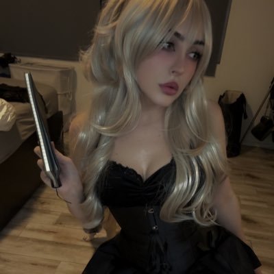 Alybmanart's profile picture. 