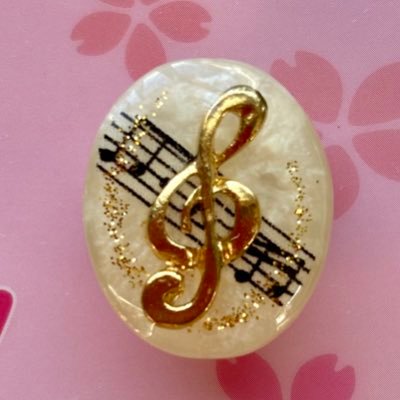 ynkdt01152's profile picture. 学生の頃（ｳﾝ十年前）クラリネットとマンドリンを少し吹いたり、弾いたりしてました。 音楽は生活のビタミン剤😊 （推し活専用アカウント分けました）