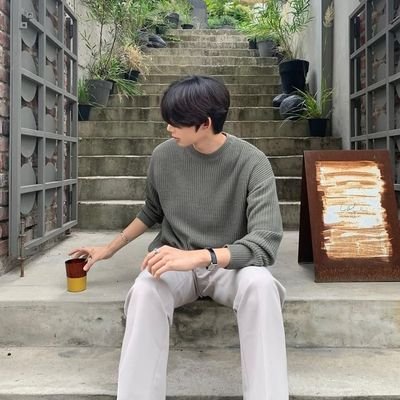 Shrinivash10682's profile picture. be who u are 🙂‍↕️