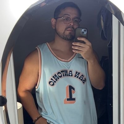 MarkLopezJr's profile picture. 