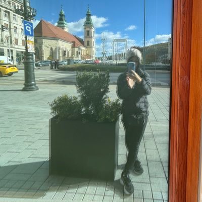 mari_Pochi's profile picture. 30代外資系派遣👩‍💼×副業ベビーシッター👶外語系大学⇨事務/サービス職⇨26歳独学保育士資格📖小規模保育所⇨🇨🇦YVR/YYCギリホリデイケア勤務⇨32歳で初上京🗼上京組・保育士さん・帰国組の方ぜひ🤝✨(婚活もする笑) 等身大の想いをただ綴る垢🍃#ミドサーの呟き #東京でのシッター