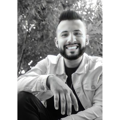 Astring3nt3's profile picture. Catador de vinos 🍷 y defensor del Chocorramo 🍫 desde los 90s'. Somos indolentes o cómplices según nuestras acciones.

(–) Postura Política, (+) Crítica.  🇨🇴