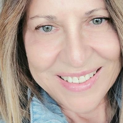 SoyLauraCL's profile picture. Adoro a mi pais 🇨🇱
#RunnerAVeces