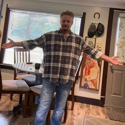 RichardCrawley's profile picture. 🎵 🎭 🛸⛵️ 😁