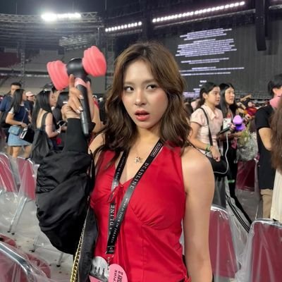 nocontext_Azizi's profile picture. 