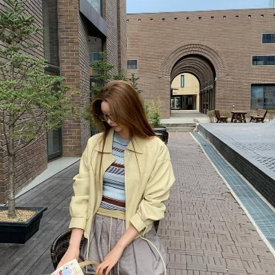 moonshine156934's profile picture. Be your own reason to smile 😊😊
(No porn🚫)