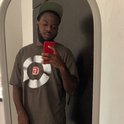 stackshavinn's profile picture. PaperRoute!💰