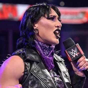 Starwar730's profile picture. She/Her
Rhea ripley defender😎||fan account