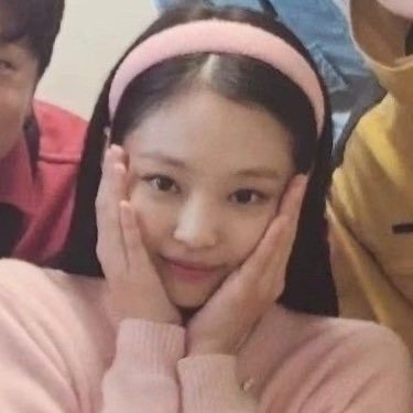 kpoplovegirlsss's profile picture. 김제니 사랑해🖤💗