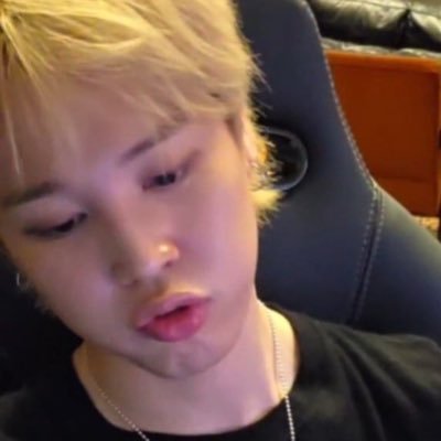 Jmnblossoms's profile picture. JK: you’re prettier, Jimin.