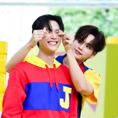 Preaw143_JM's profile picture. THE7 : YUNMIN / Support : @jnnrrs ⚙️ @markjrtn 💛💙 “ I’M 𝐒𝐓𝐀𝐑𝐌𝐈𝐄…. มีมี่ ของจูเนียร์มาร์ค ” ☀️🌙💫