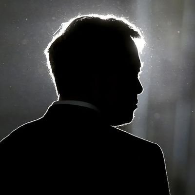 BuiltByOscar's profile picture. Final year Electrical Engineering ⚡
Growing in tech, power & business
Open to opportunities & mentorship
Basketball mindset 🏀