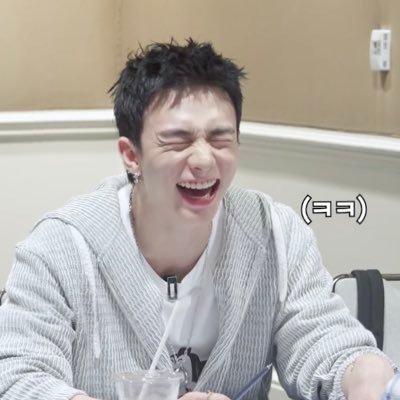 thelittlelove_'s profile picture. ❤️ | Hwang Hyunjin | 현진 | ᨦ ෆ ᨩ #Thelittlelove_Reviews