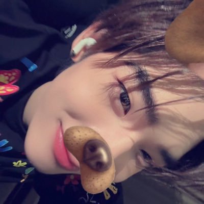 Doyoungiabroth_'s profile picture. 💖💙 #ALEXJISANG #porteetee ( #JISANGakira ) (#twnpich ) 🦭🐶