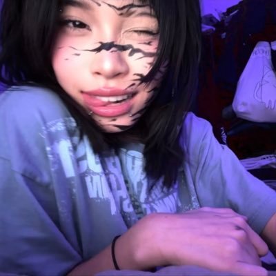 lovesickandmad's profile picture. 20yo. Your wallet's worst nightmare. Techno girl ⛓️