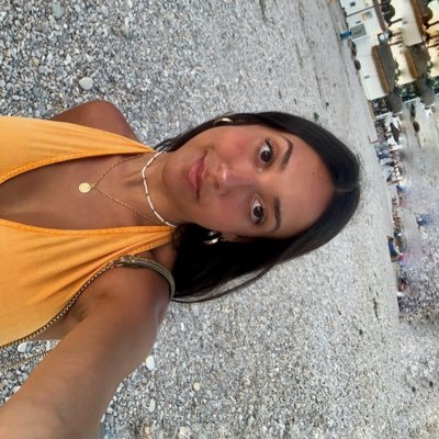 anddmtnezz's profile picture. :)🍒🪩🧖🏽‍♀️🍸⭐️💌