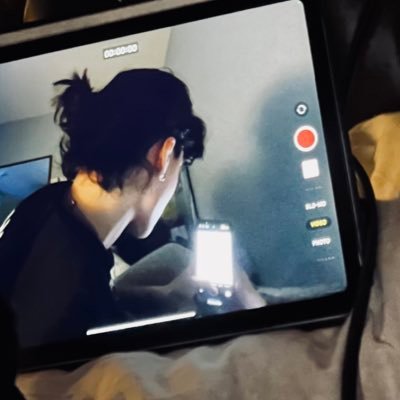 ideqll's profile picture. 