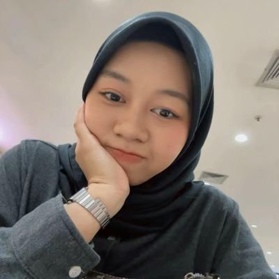 QonitaG's profile picture. food fighter 👄