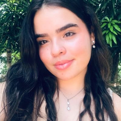 bibixss__'s profile picture. I'm so confused, my mind is suffocating me.             
🌻🫀🦋