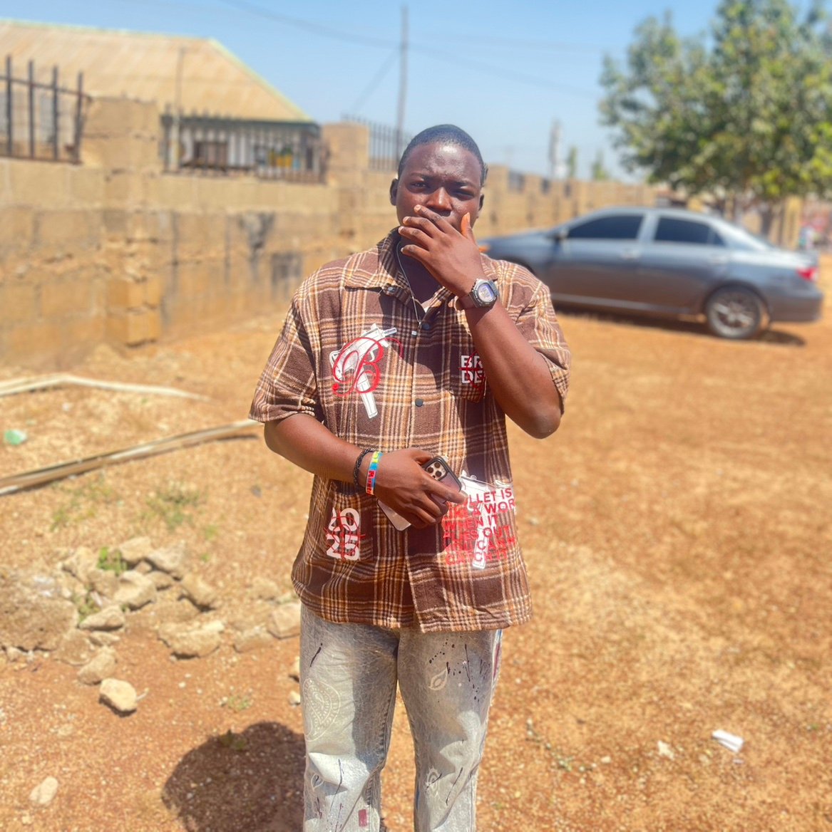 Harrylogzz's profile picture. Faith over fear ✨