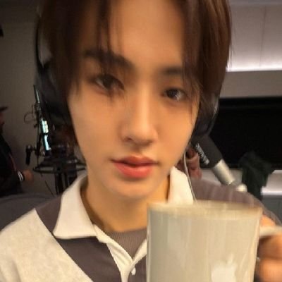 getbxseonghyeon's profile picture. @keonholikelyx ϵ( 'Θ' )϶ 🏝️