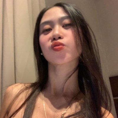 jadevil4's profile picture. not urs.