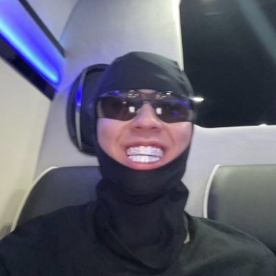 y2klucky223's profile picture. SONDER…