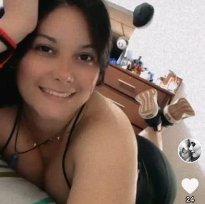 DeboraBrian1's profile picture. Diseñadora 👙👗👠👜