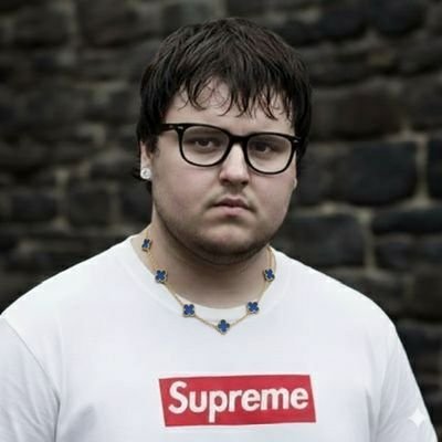 u81442's profile picture. ちいさい会社をちょっと